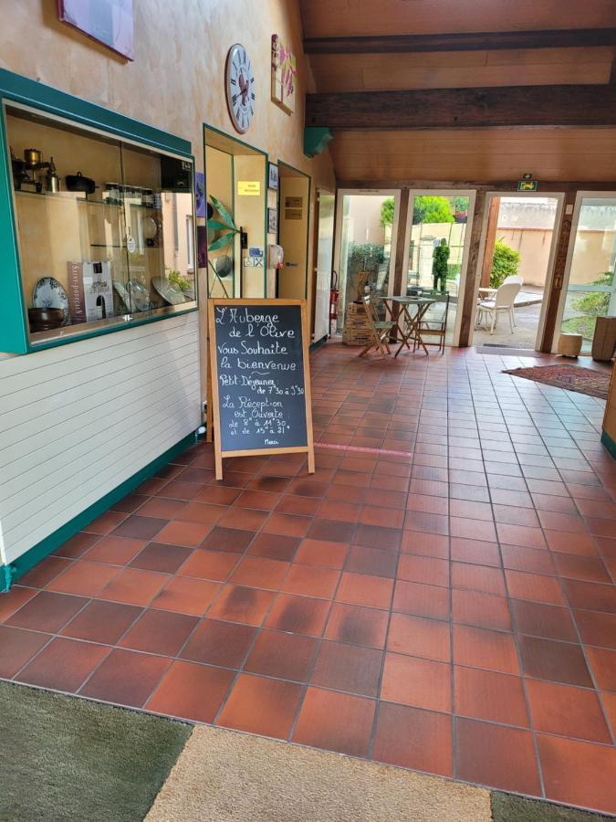L'Auberge De L'Olive Dompierre-sur-Besbre Exterior foto