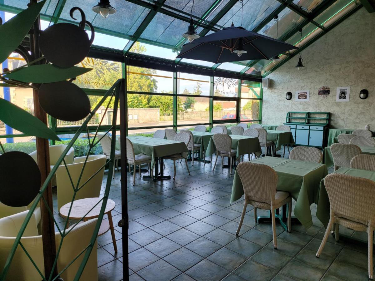 L'Auberge De L'Olive Dompierre-sur-Besbre Exterior foto